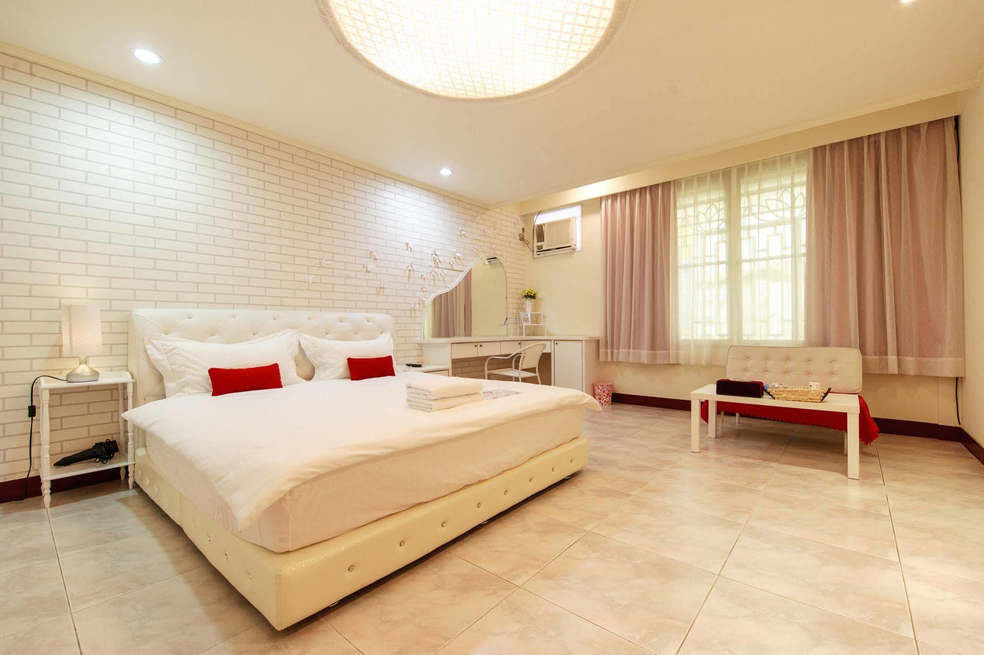 Ariyoshi Ya Apartment Tainan Exterior foto